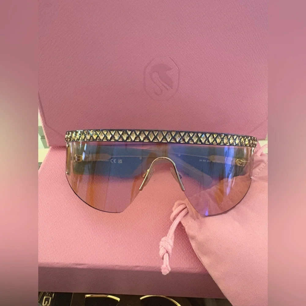🩵 Swarovski 30X Crystal Embellished Gradient Shield Sunglasses full inclusion - Picture 3 of 12